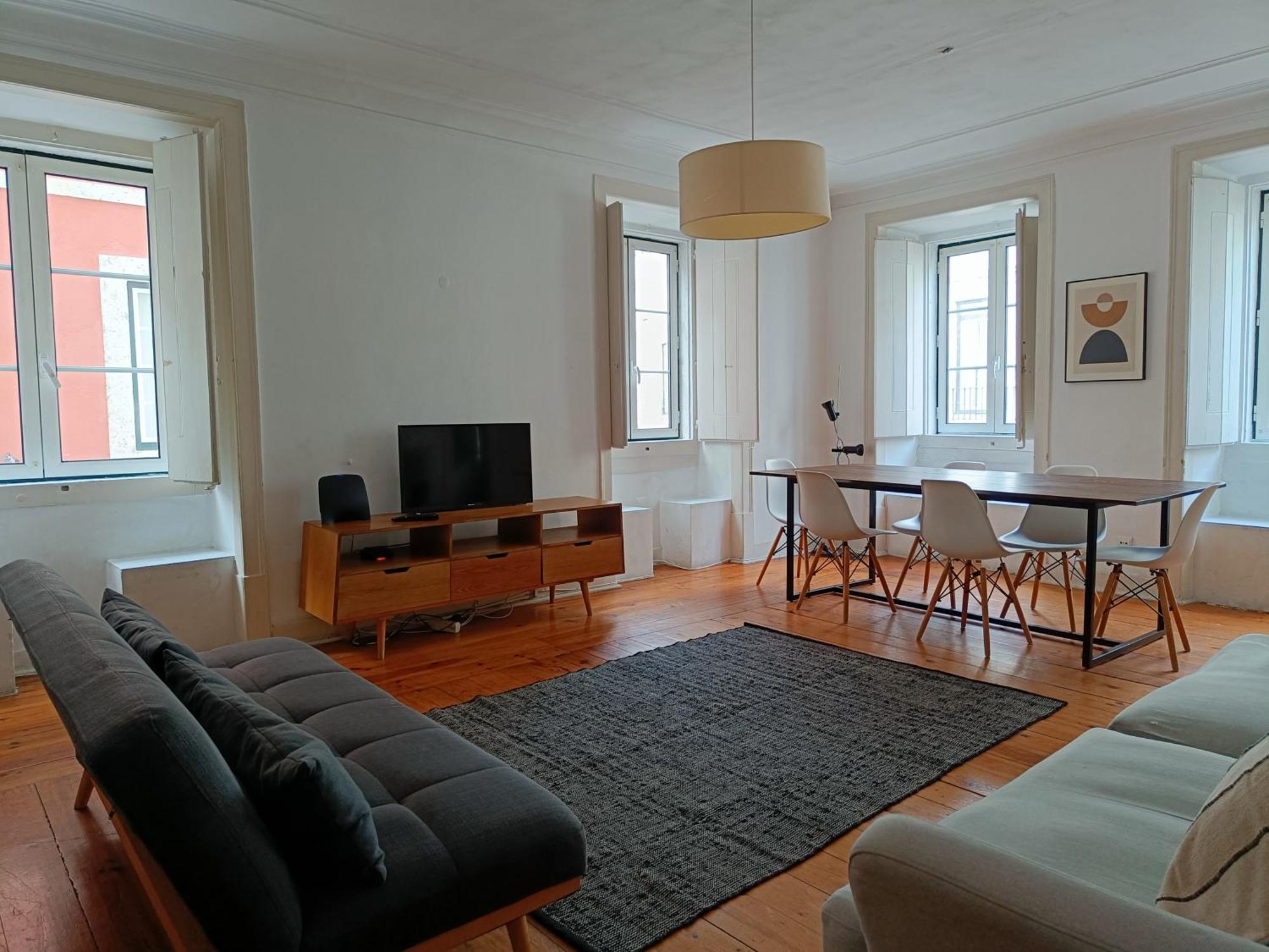 Stunning Apartment Near Chiado Lisbon Exterior photo
