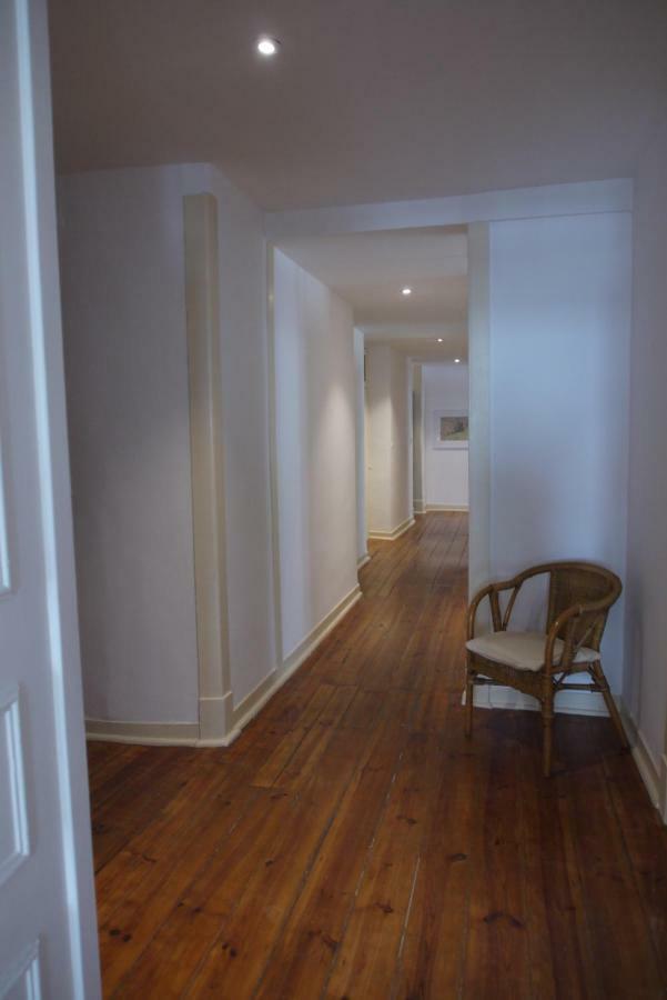 Stunning Apartment Near Chiado Lisbon Exterior photo